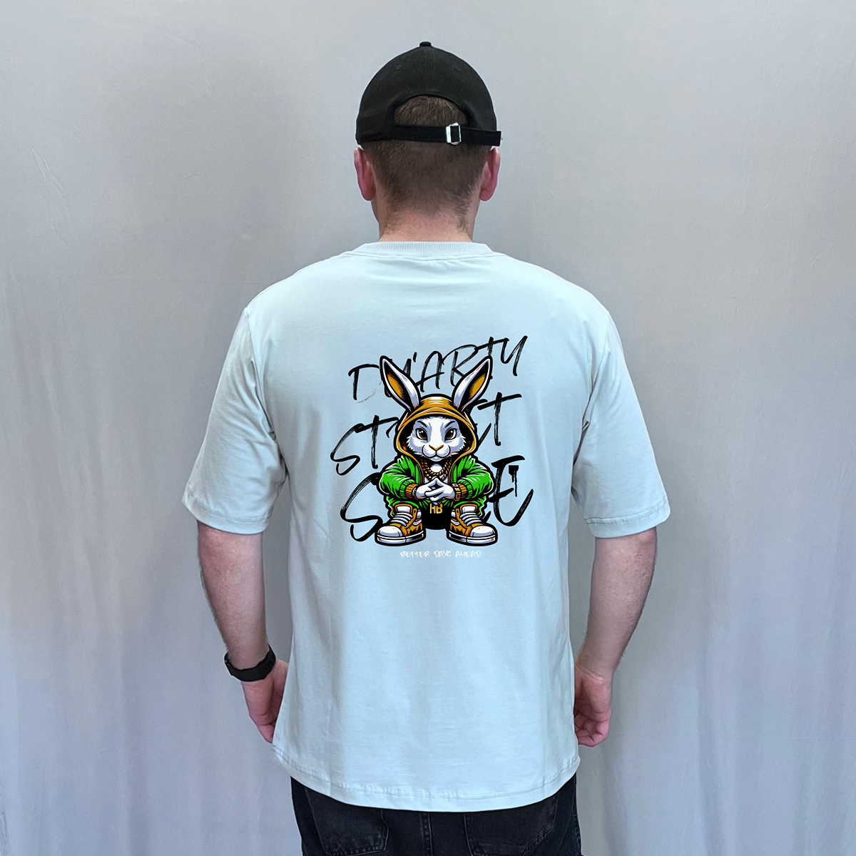 Camiseta Oversized DUARTY Street Bunny Branca