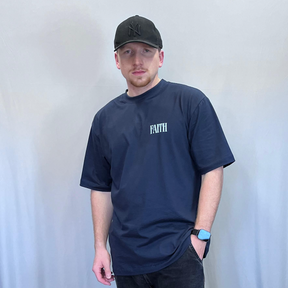 Camiseta Oversized Back Faith